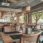 Meri Hotel